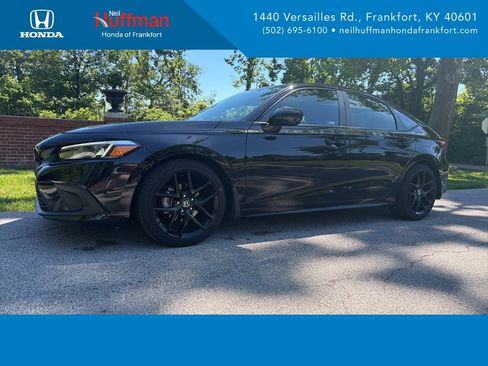 Used 2023 Honda Civic Sport image 1