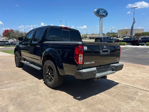 Used 2019 Nissan Frontier SV w/ Value Truck Package RWD image 6