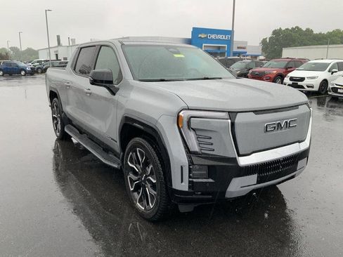 New 2025 GMC Sierra EV Denali image 2