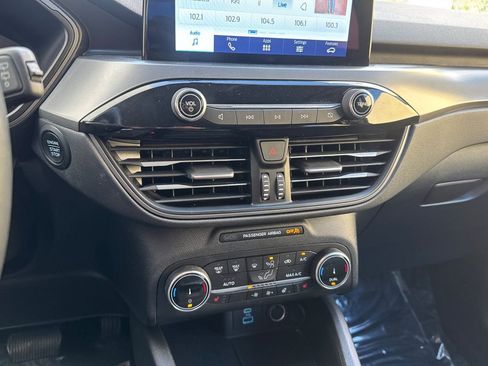 Used 2023 Ford Escape Active AWD/4WD image 28