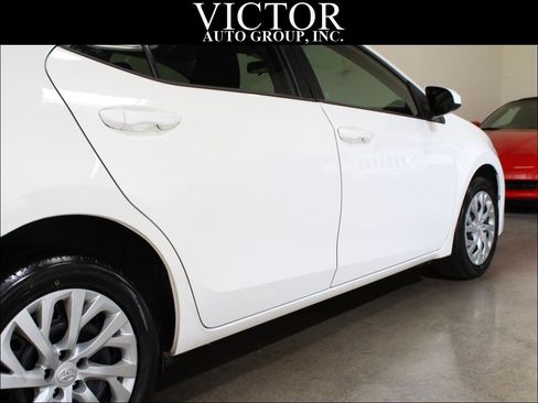 Used 2017 Toyota Corolla LE FWD image 13