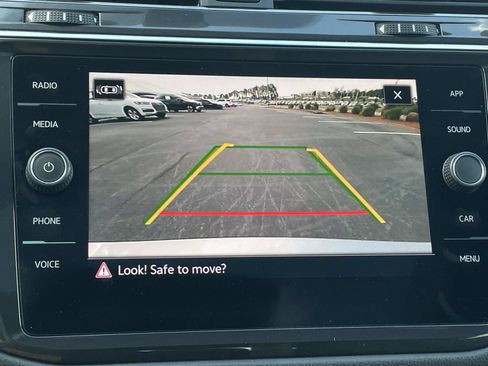 Used 2021 Volkswagen Tiguan SE R-Line w/ 3rd Row Seat Package image 27