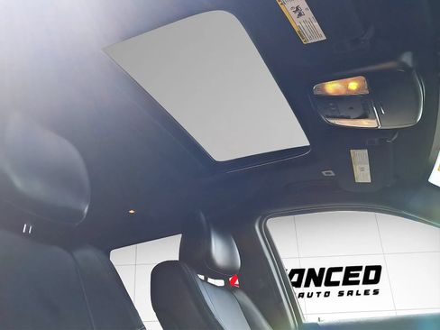 Used 2019 Jeep Grand Cherokee Limited AWD/4WD image 16
