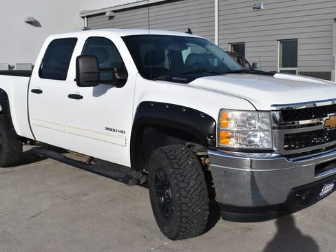 Used 2013 Chevrolet Silverado 2500 LT AWD/4WD image 3