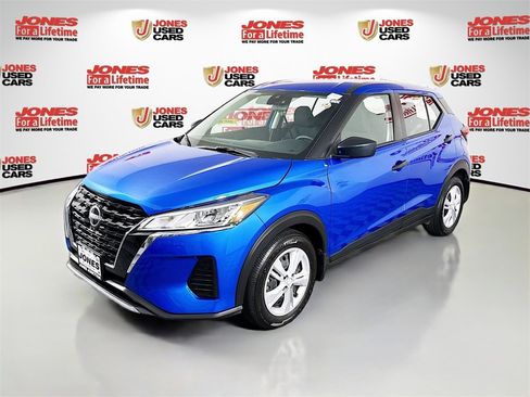 Certified 2024 Nissan Kicks S image 12