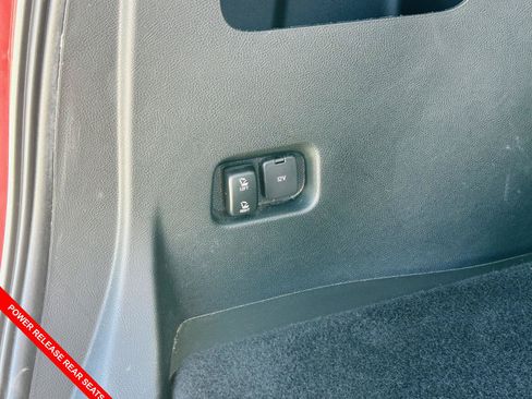 Used 2018 Ford Edge SEL w/ Equipment Group 201A FWD image 7