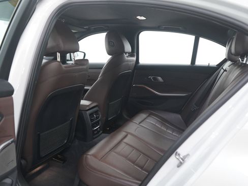 Used 2019 BMW 330i xDrive 330I Xdrive w/ M Sport Package image 17