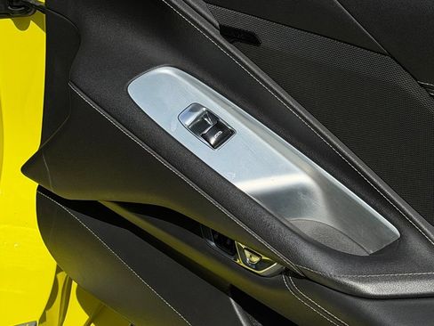 Used 2021 Chevrolet Corvette Stingray Convertible w/ Z51 Performance Package RWD image 30