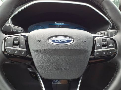 Used 2023 Ford Escape Platinum w/ Premium Technology Package AWD/4WD image 21