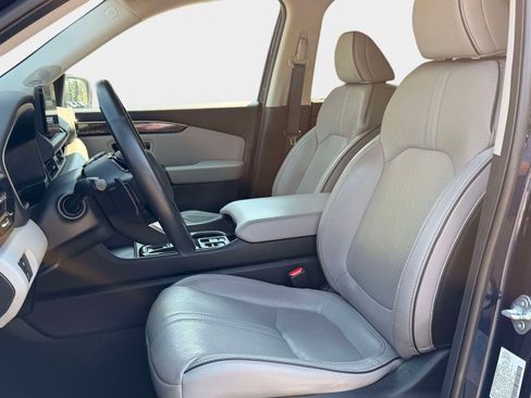 Used 2023 Honda Pilot Elite image 13
