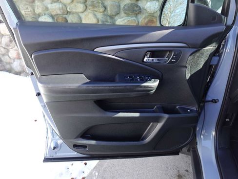 Used 2023 Honda Ridgeline RTL image 10