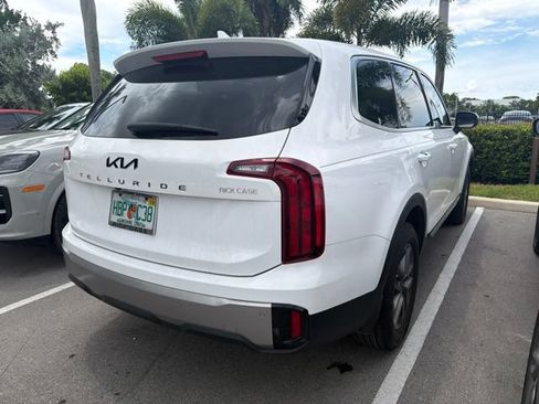Used 2025 Kia Telluride LX FWD image 5