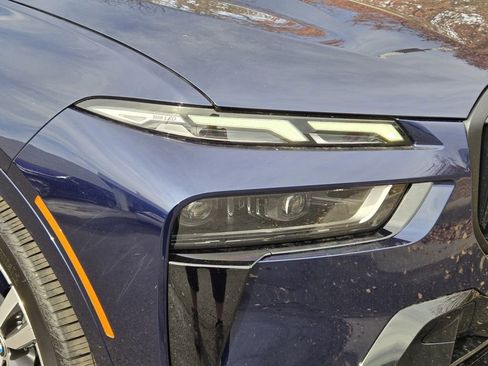 New 2026 BMW X7 M60i image 8