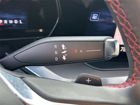 Used 2025 Chevrolet Suburban RST image 15