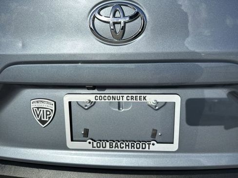 Used 2024 Toyota Corolla Cross L image 13