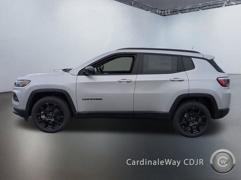 New 2026 Jeep Compass Latitude image 5