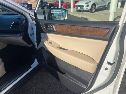 Used 2016 Subaru Outback 2.5i Limited image 10