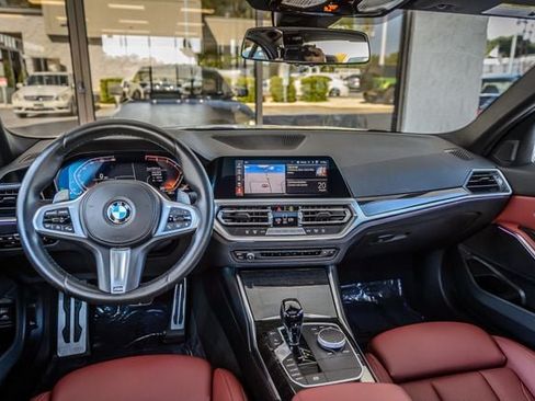 Used 2022 BMW 330i Sedan w/ M Sport Package RWD image 35
