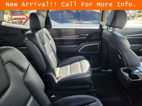 Used 2025 Kia Telluride S AWD/4WD image 11