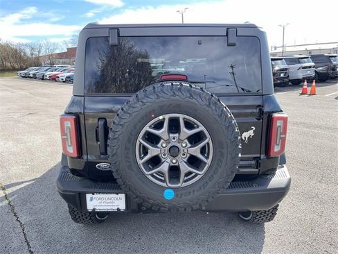 New 2025 Ford Bronco Badlands image 6