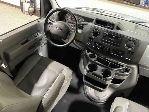 Used 2014 Ford E-350 and Econoline 350 Extended Super Duty w/ Power Group image 49