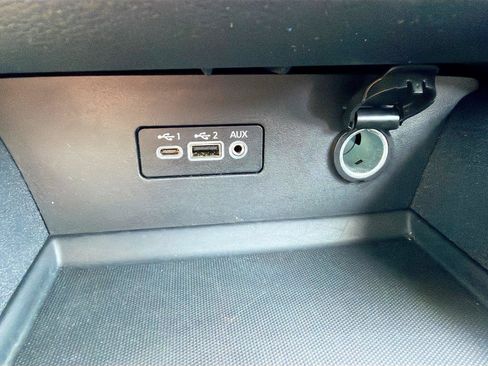 Used 2025 Nissan Altima 2.5 SV FWD image 28
