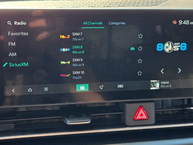Used 2025 Kia Carnival FWD image 28