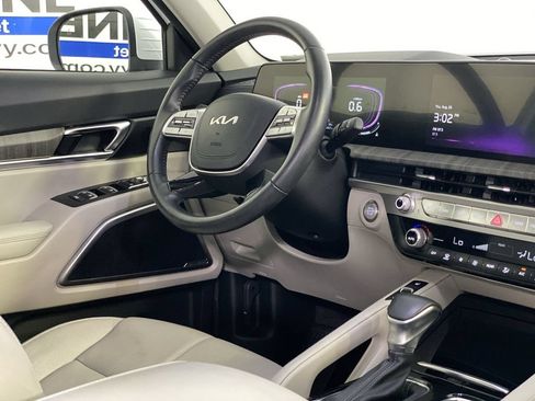 Used 2024 Kia Telluride EX w/ EX Captain's Chair Package FWD image 14
