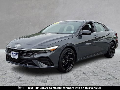 Used 2026 Hyundai Elantra SEL Sport Premium FWD image 1