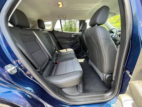 Certified 2024 Chevrolet Trax LT w/ LT Convenience Package FWD image 20