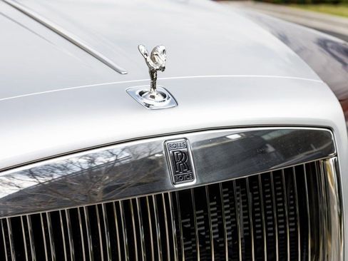 Used 2016 Rolls-Royce Ghost image 11