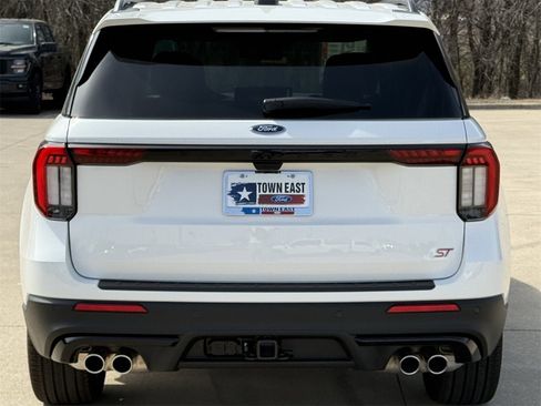 New 2026 Ford Explorer ST image 29