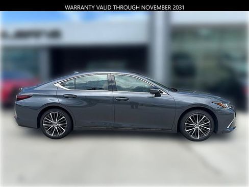 Certified 2025 Lexus ES 350 w/ Premium Package FWD image 10