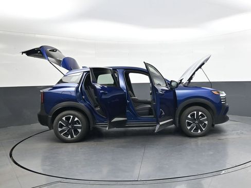 Certified 2025 Nissan Kicks SV image 43