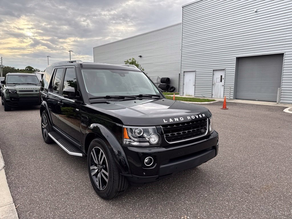 Used 2016 Land Rover LR4 HSE LUX AWD/4WD image 2