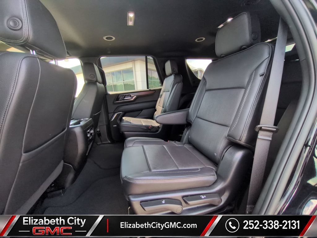 Used 2025 GMC Yukon Denali AWD/4WD image 18