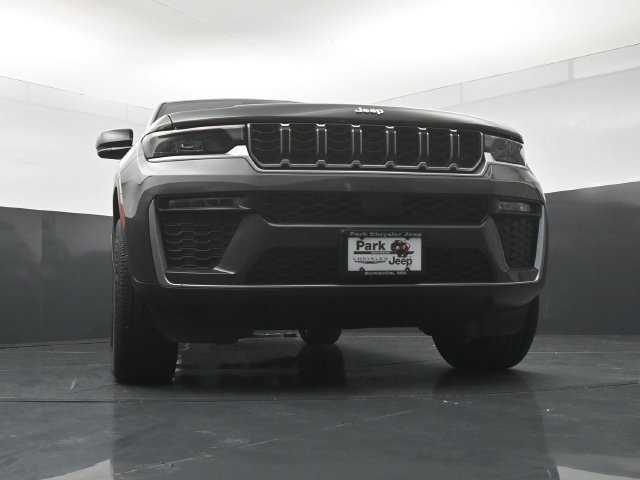 New 2026 Jeep Grand Cherokee Limited w/ Trailer Tow Package AWD/4WD image 19