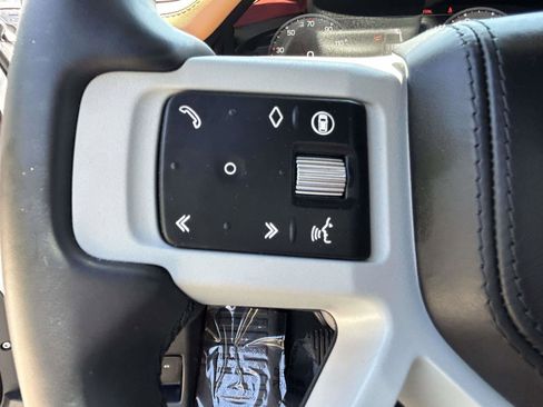 Used 2024 Land Rover Defender 110 X-Dynamic SE image 24