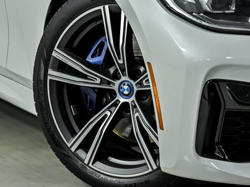 Used 2020 BMW M340i RWD image 4