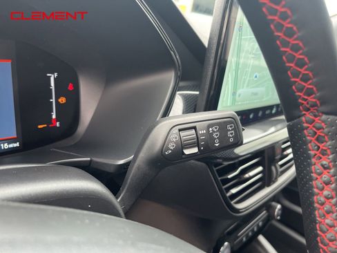 New 2025 Ford Escape ST-Line w/ Tech Pack #1 image 9