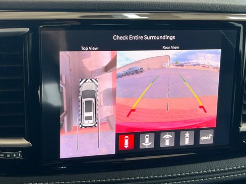New 2026 Chrysler Pacifica Select AWD/4WD image 19