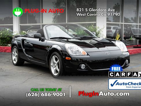 Used 2005 Toyota MR2 image 3