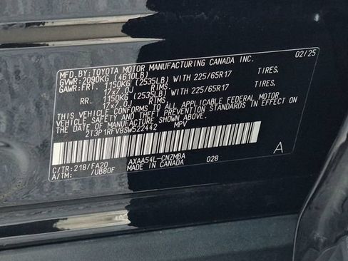 Used 2025 Toyota RAV4 XLE AWD/4WD image 31