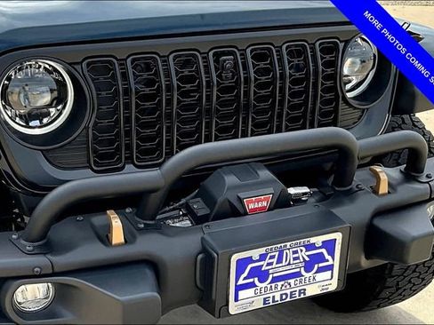 Used 2024 Jeep Wrangler Unlimited Rubicon 392 image 31