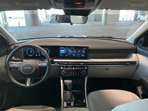 Used 2025 Hyundai Tucson SEL FWD image 36