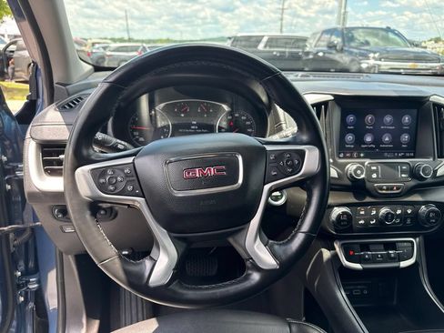 Used 2024 GMC Terrain SLT FWD image 12
