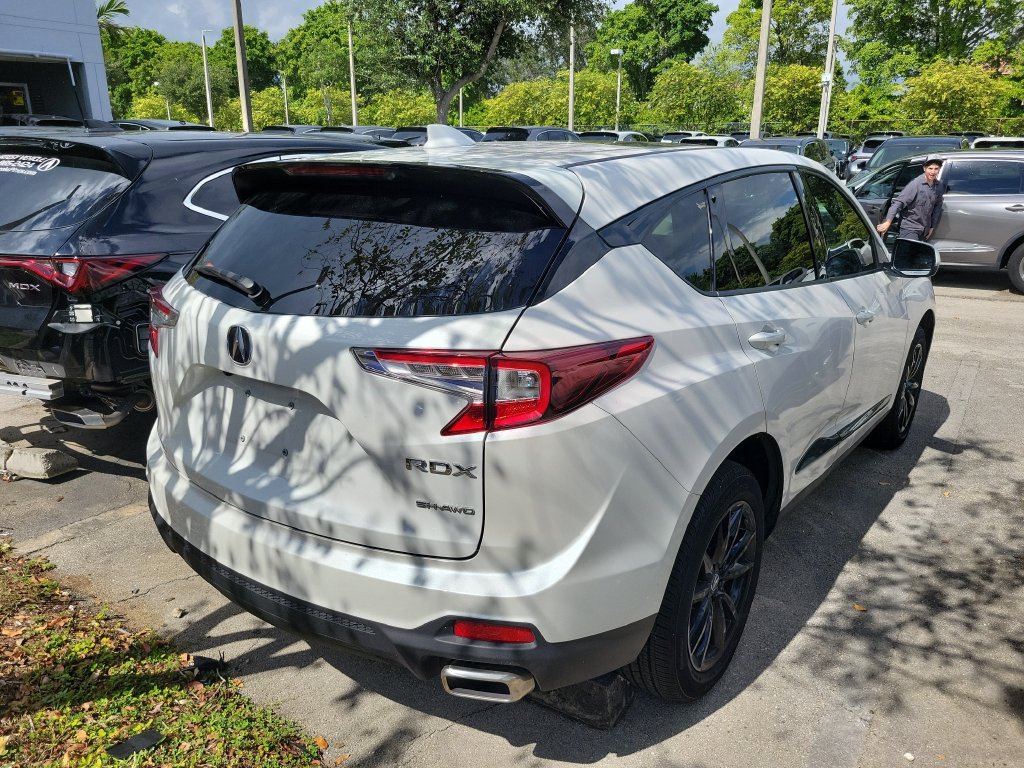 Used 2025 Acura RDX SH-AWD image 9