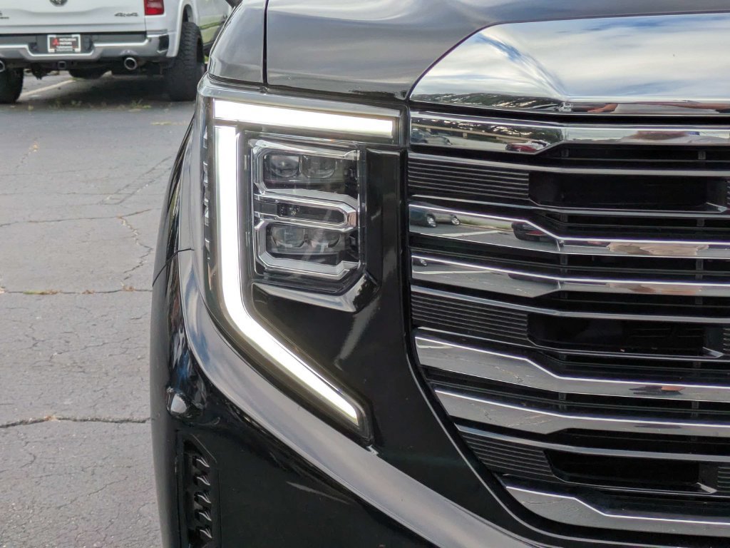 Used 2025 GMC Sierra 1500 SLT RWD image 10