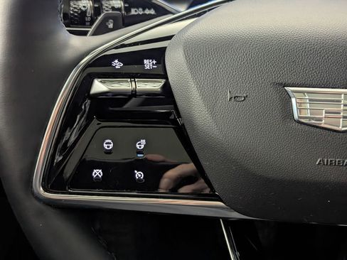 Used 2024 Cadillac Lyriq Luxury w/ LPO, Floor Liner Package image 8