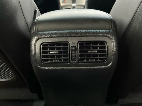 Used 2012 INFINITI G37 Journey w/ Premium Pkg image 16